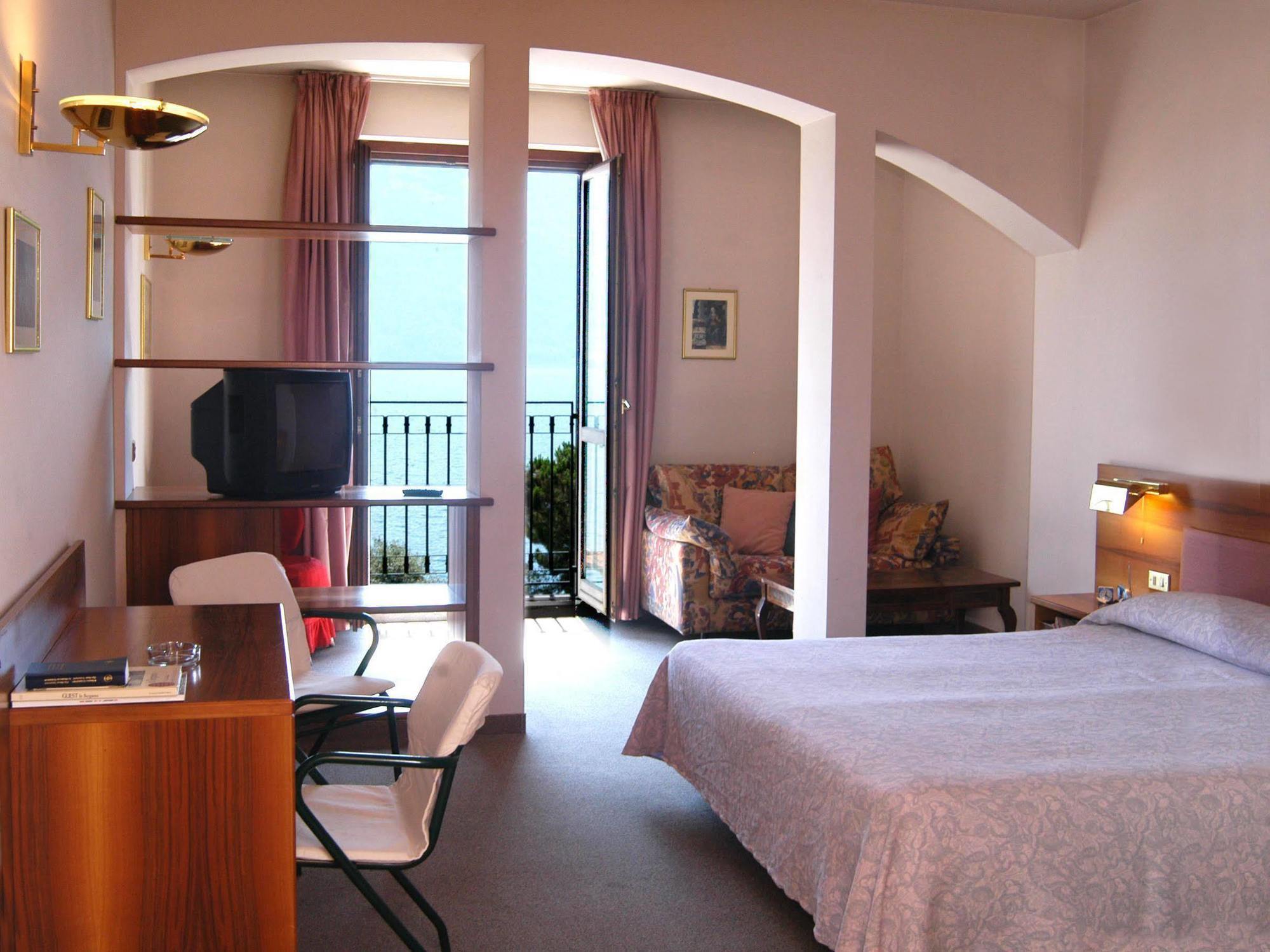 Albergo Moderno Lovere Bagian luar foto