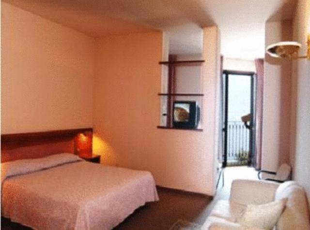 Albergo Moderno Lovere Bagian luar foto